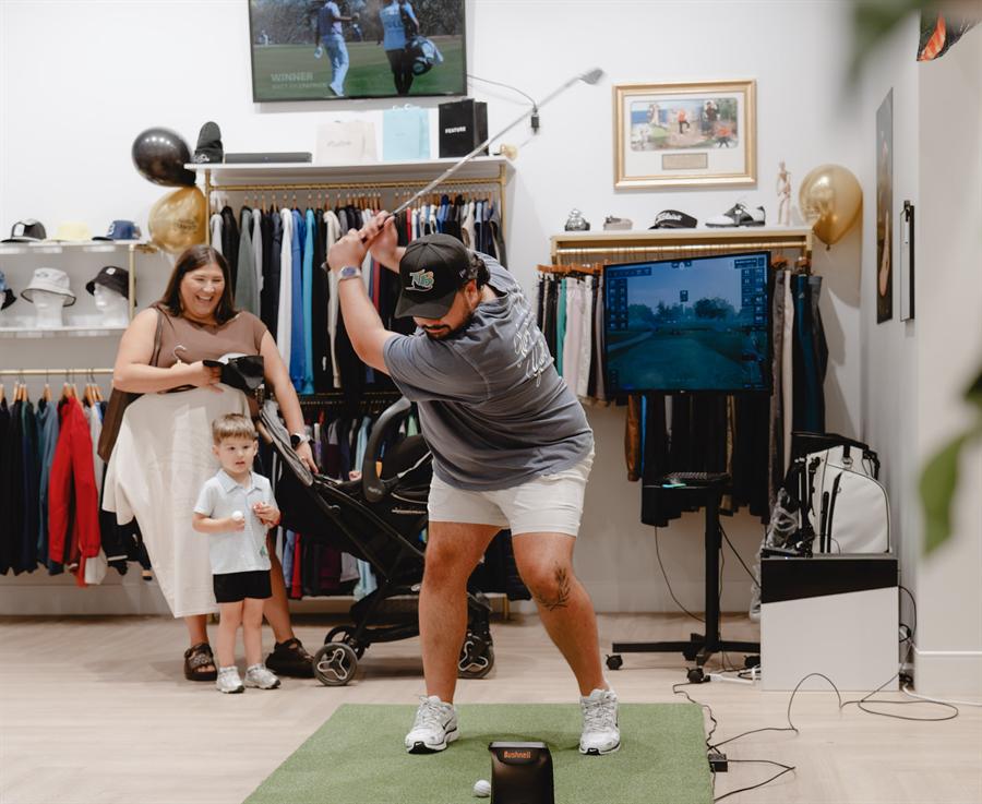 Final Drive golf shop grand opening photographed by Lloyd Duimstra, Sioux Falls SD