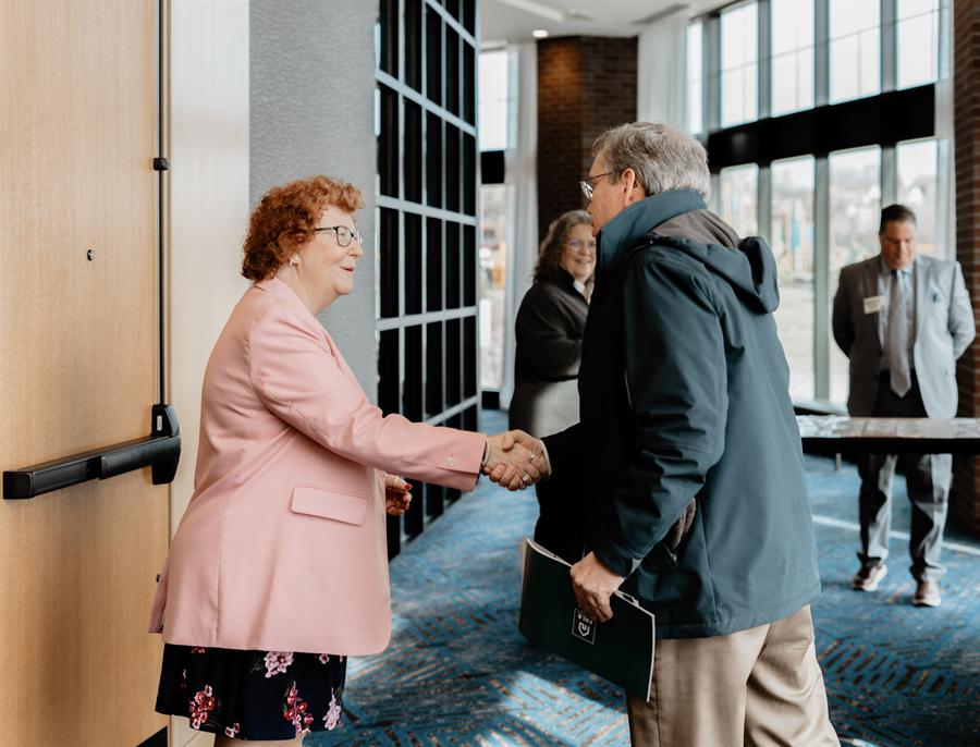 Corporate conference photography for FHLB Des Moines by Lloyd Duimstra, Sioux Falls SD
