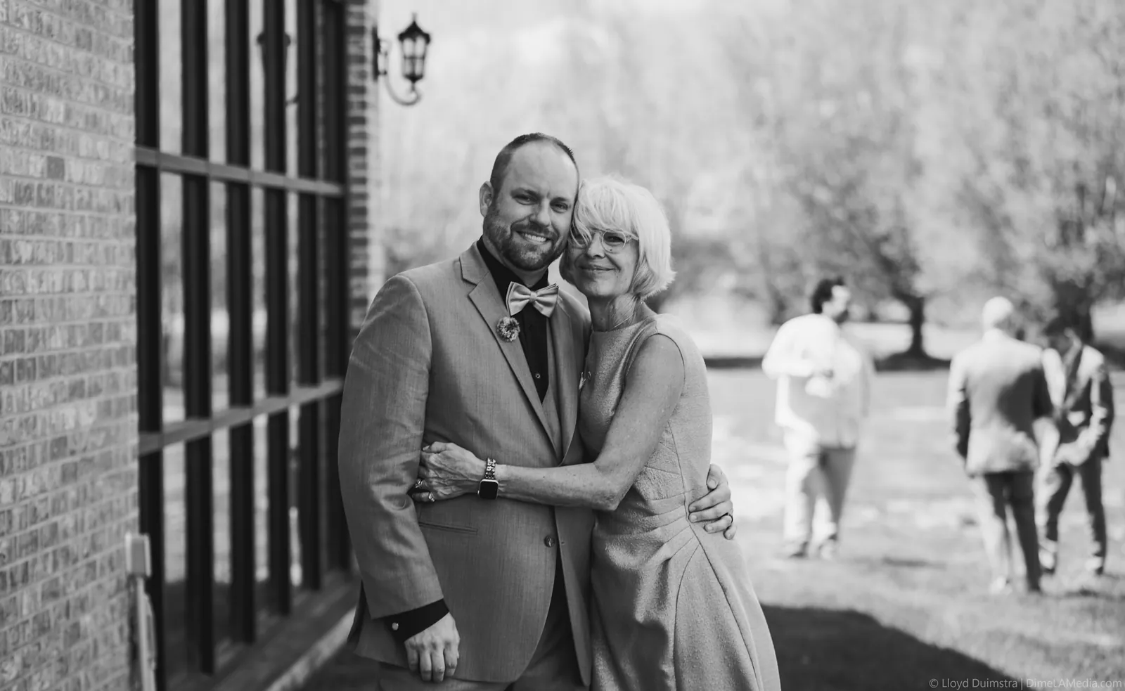 Wedding photography by Lloyd Duimstra, Sioux Falls SD
