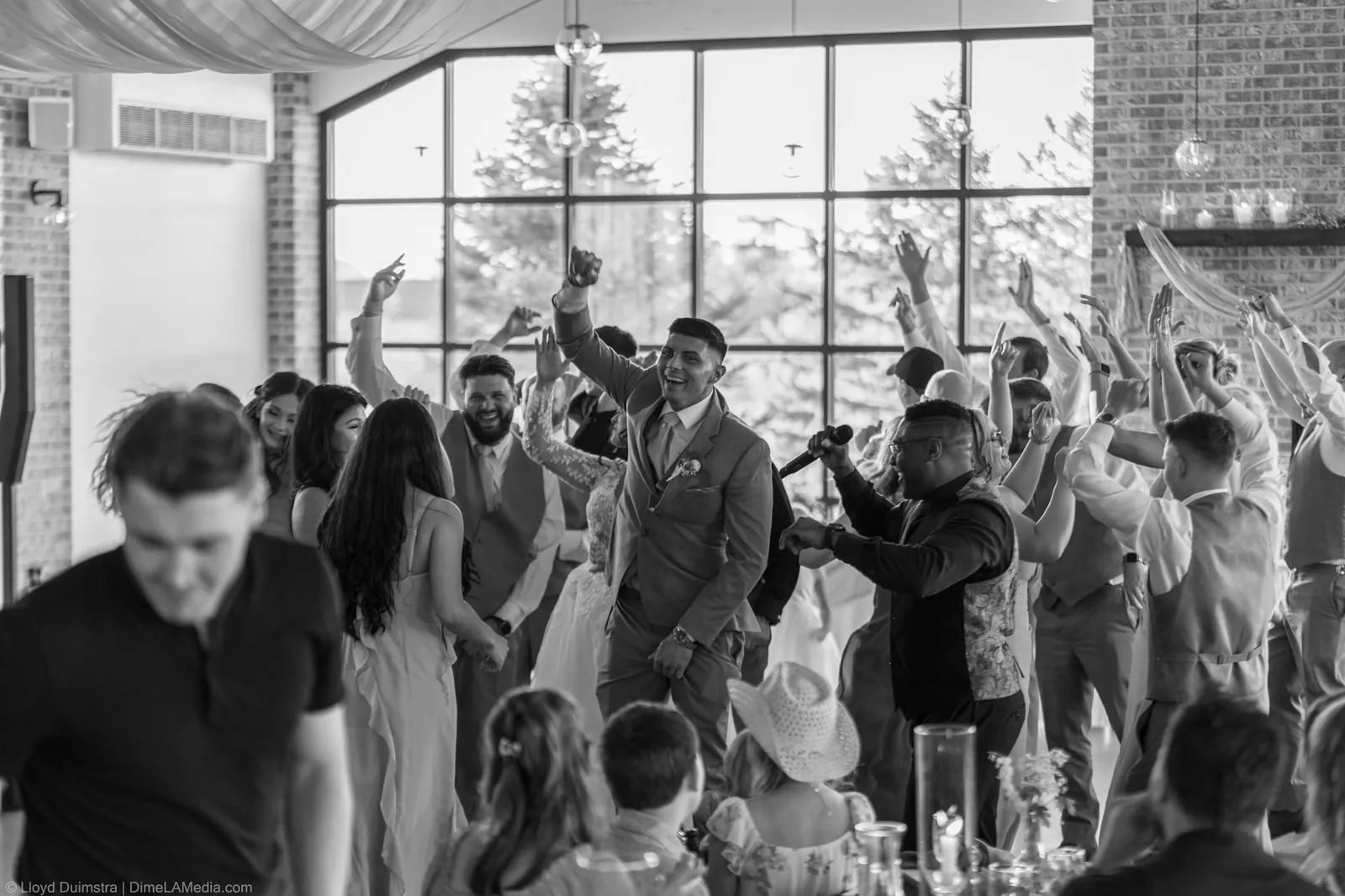 Wedding photography by Lloyd Duimstra, Sioux Falls SD