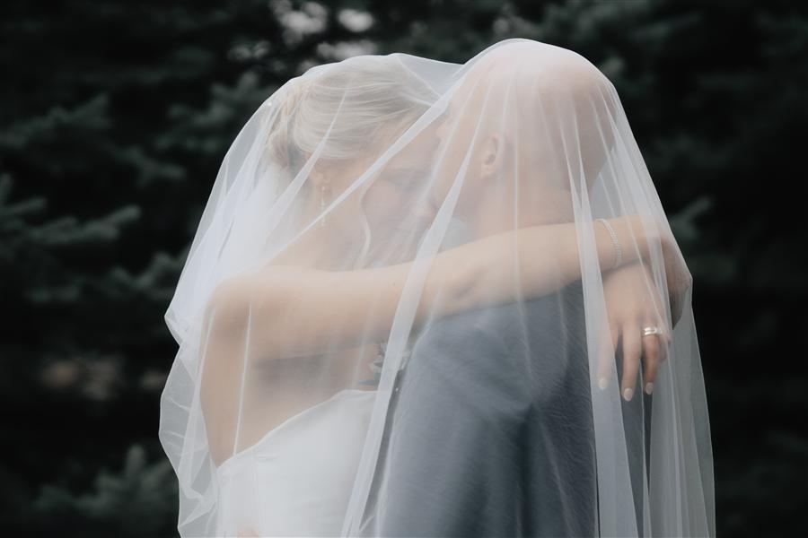 Wedding photography by Lloyd Duimstra, Sioux Falls SD